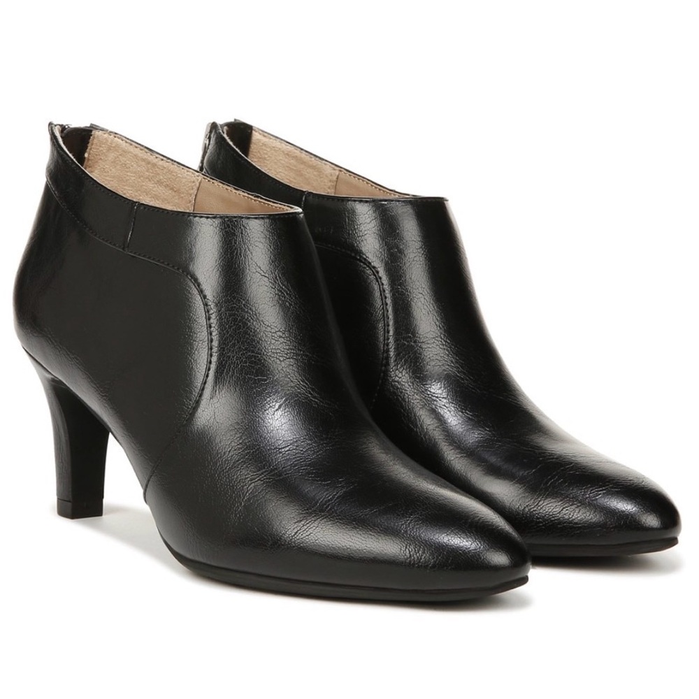 Life Stride Georgia Dress Bootie
Size 7M